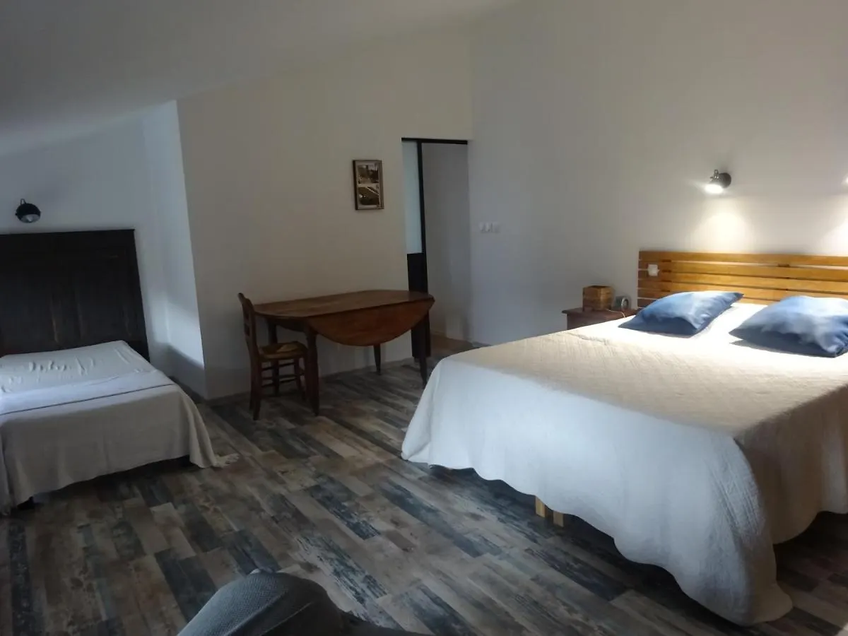 Hébergement de vacances Chatte : agréable maison de rue